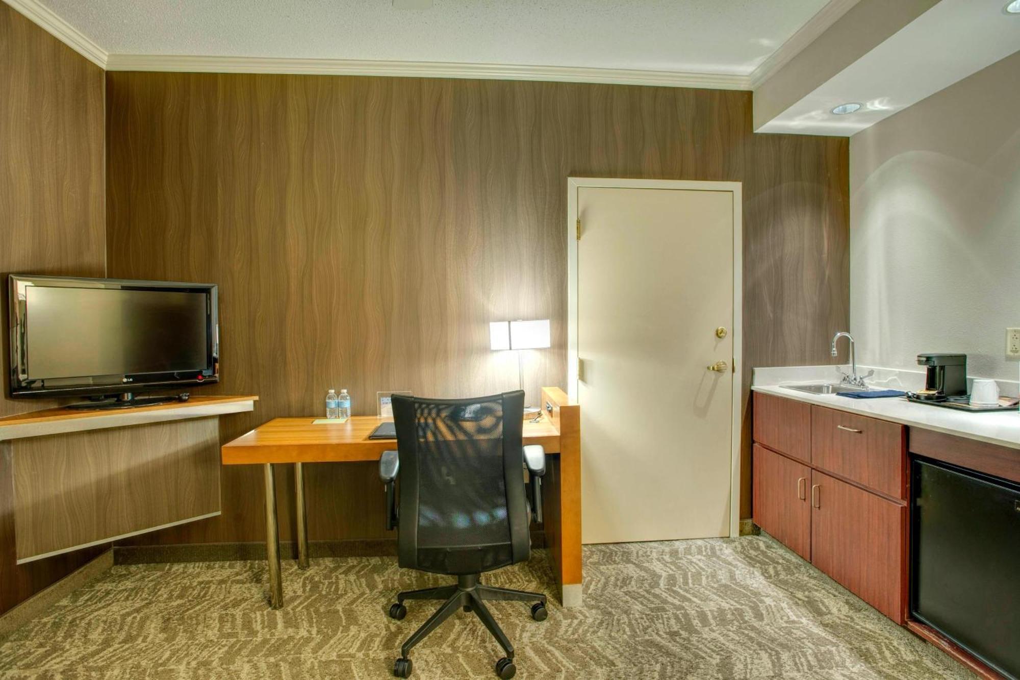 Springhill Suites By Marriott Lawrence Downtown Dış mekan fotoğraf